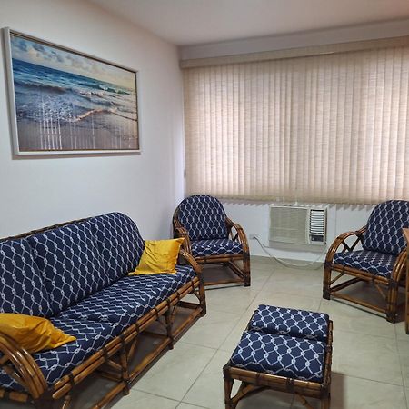 Apartamento Guaruja Enseada Caravela - Proximo Da Praia - Com Ar Condicionado E Vaga Para Carro Bagian luar foto