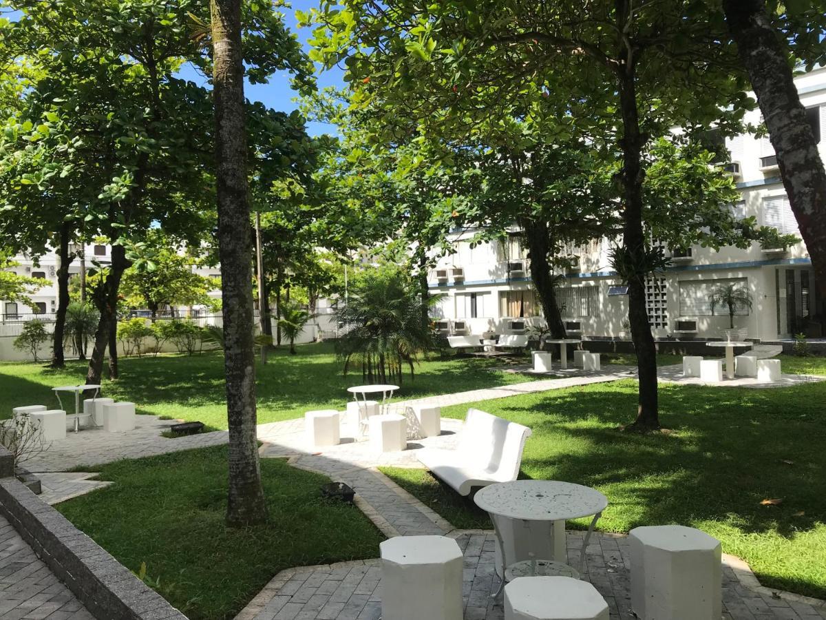 Apartamento Guaruja Enseada Caravela - Proximo Da Praia - Com Ar Condicionado E Vaga Para Carro Bagian luar foto