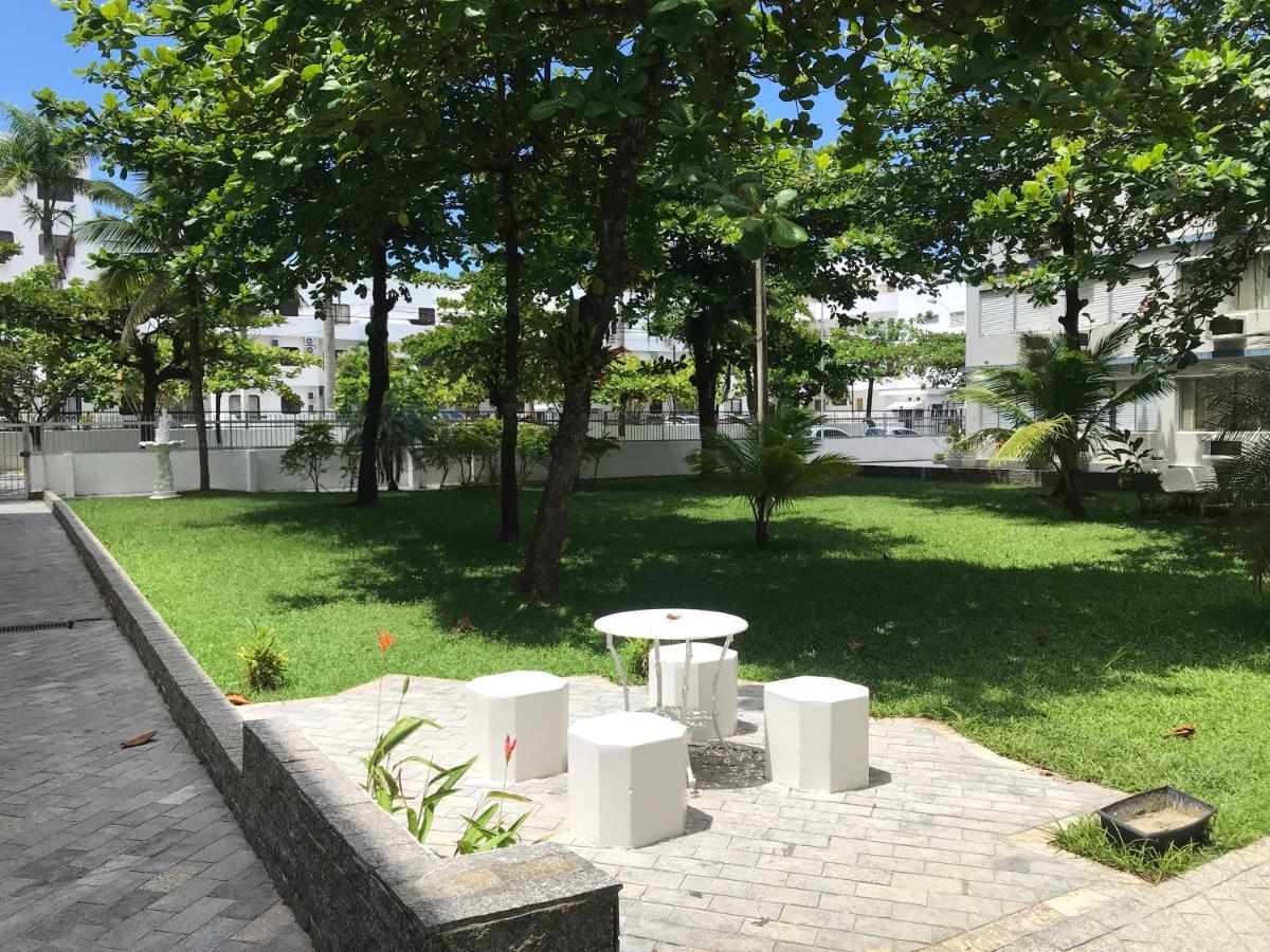 Apartamento Guaruja Enseada Caravela - Proximo Da Praia - Com Ar Condicionado E Vaga Para Carro Bagian luar foto