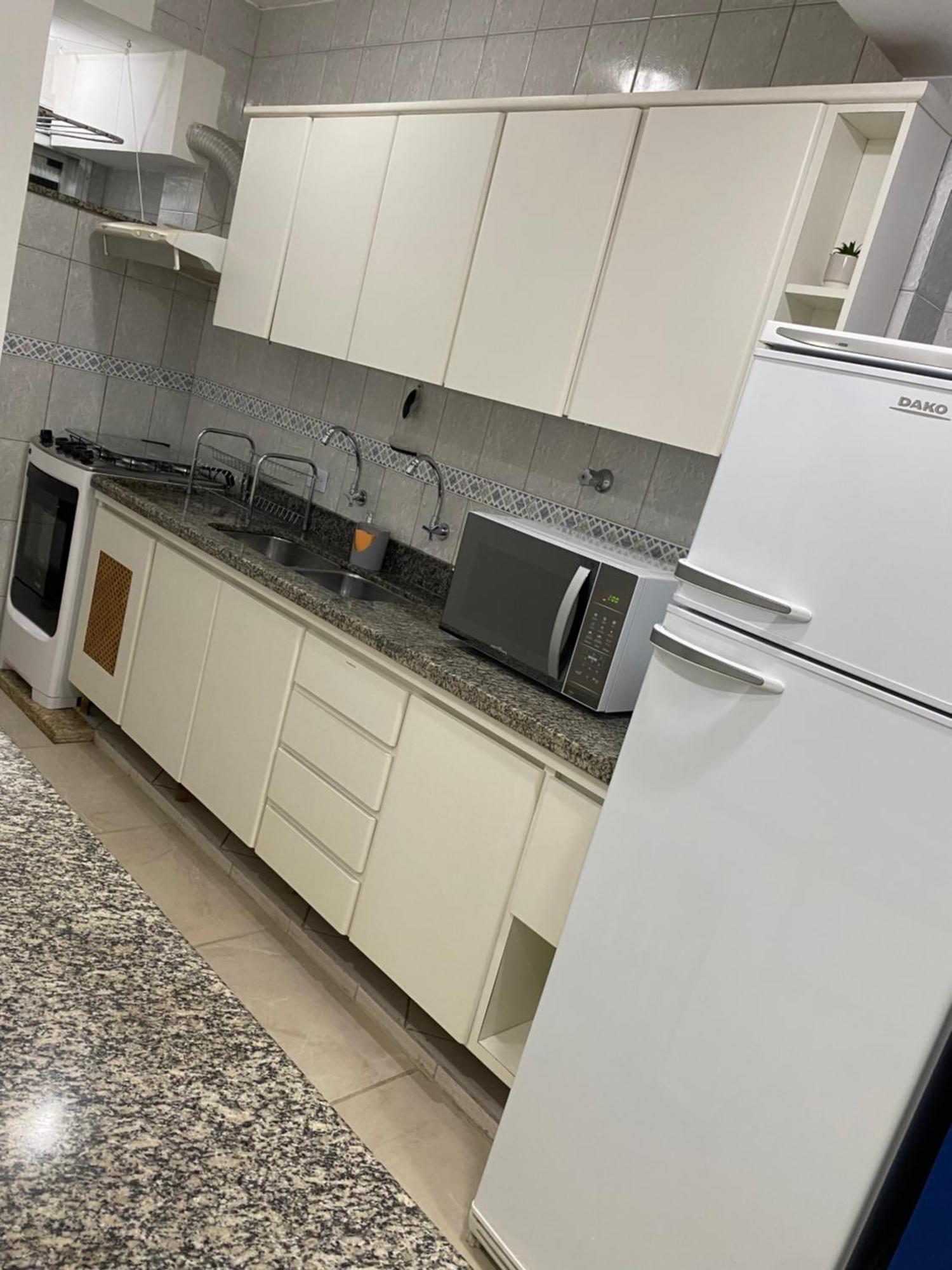 Apartamento Guaruja Enseada Caravela - Proximo Da Praia - Com Ar Condicionado E Vaga Para Carro Bagian luar foto