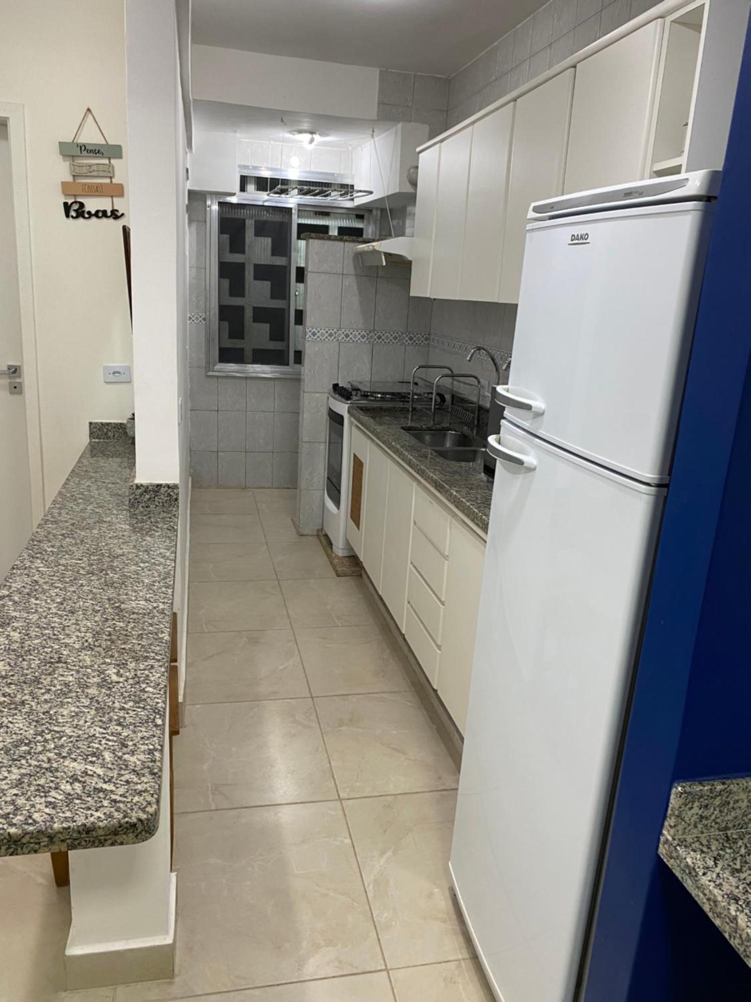 Apartamento Guaruja Enseada Caravela - Proximo Da Praia - Com Ar Condicionado E Vaga Para Carro Bagian luar foto
