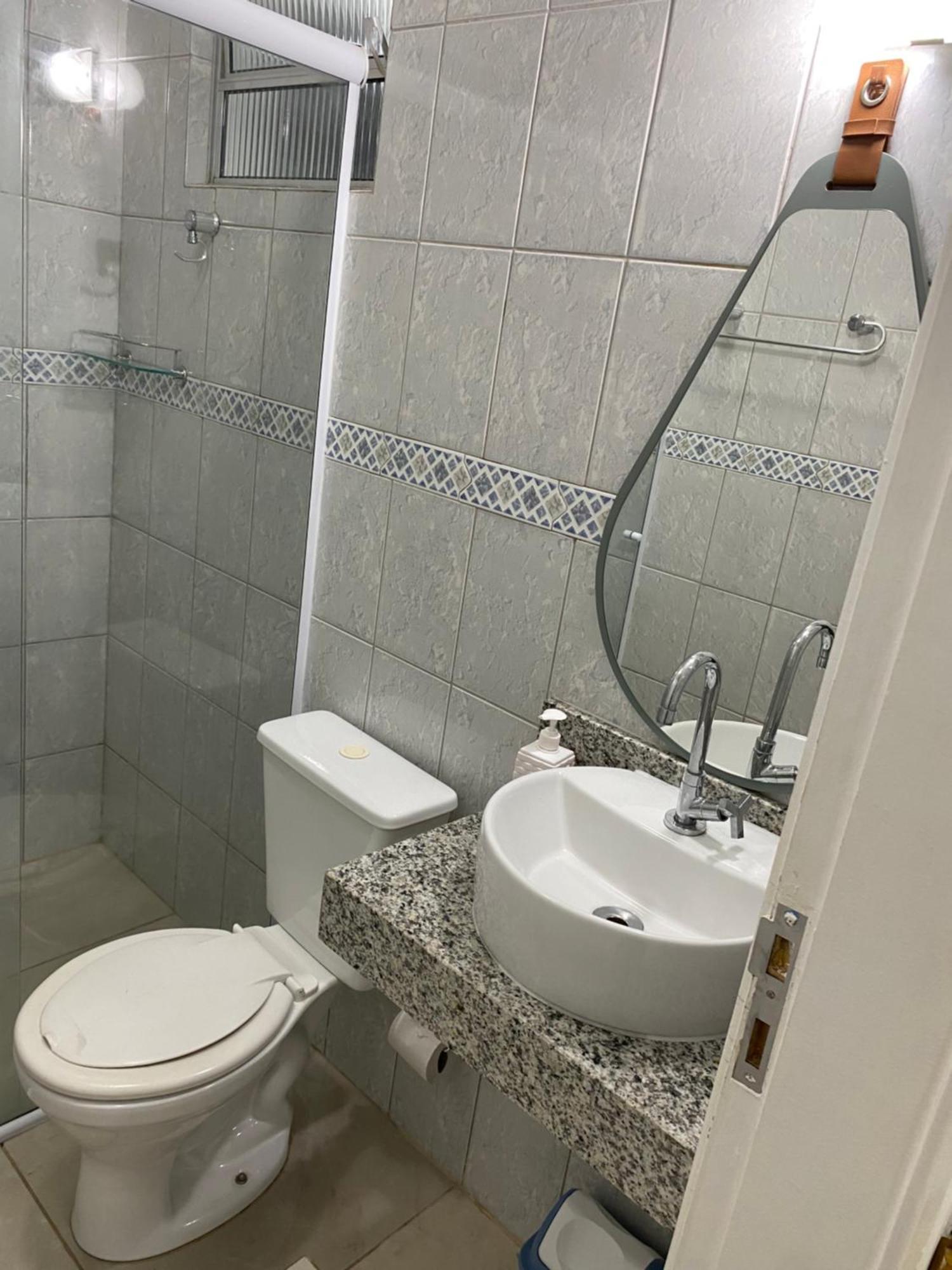 Apartamento Guaruja Enseada Caravela - Proximo Da Praia - Com Ar Condicionado E Vaga Para Carro Bagian luar foto